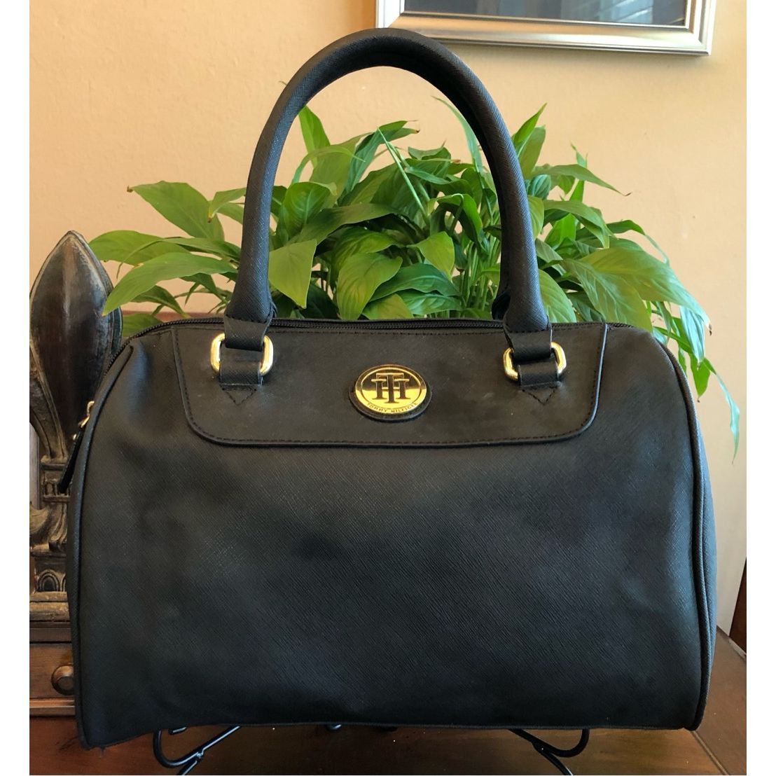 Tommy Hilfiger - Doctors Satchel In Black Faux Leather. So Tailored & No Flaws!